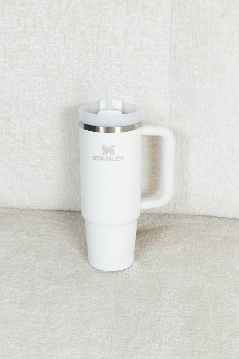 Premium 40oz Stainless Steel Tumbler – Leakproof & Stylish(Random Color).
